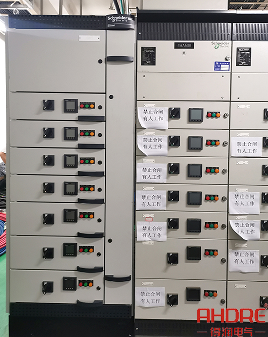 完成拼柜工作.jpg 完成拼柜工作.jpg