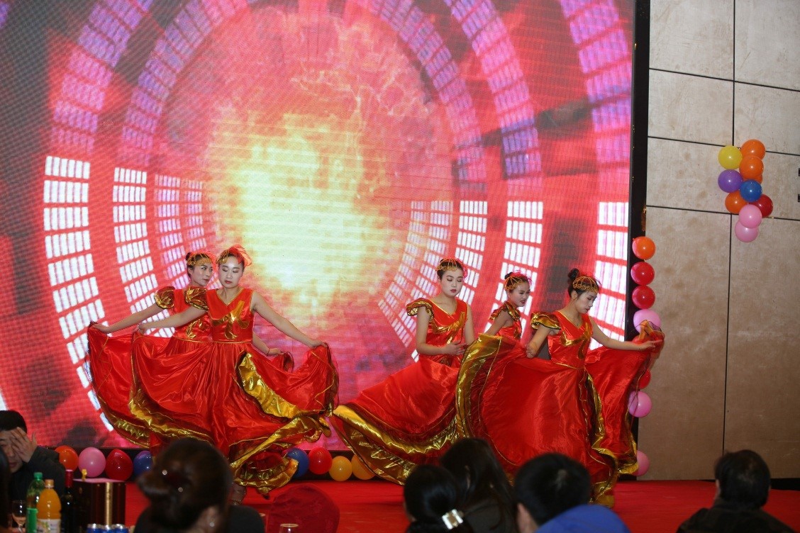 安徽得潤(rùn)電氣2016迎新晚會(huì)（www.atycy.com）全國統(tǒng)一客服熱線：400-0551-777