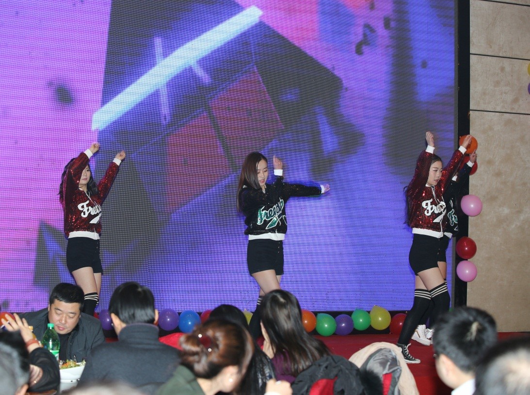 安徽得潤(rùn)電氣2016迎新晚會(huì)（www.atycy.com）全國統(tǒng)一客服熱線：400-0551-777