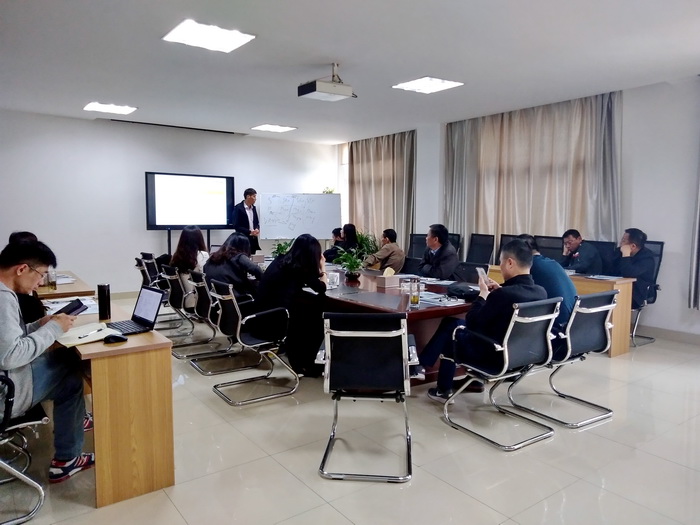 開(kāi)關(guān)柜生產(chǎn)廠家 400-128-7988 開(kāi)關(guān)柜生產(chǎn)廠家 400-128-7988