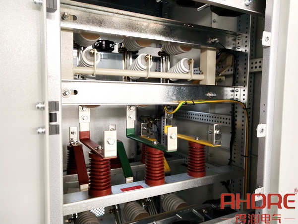 開關(guān)室結(jié)構(gòu)圖.jpg 開關(guān)室結(jié)構(gòu)圖.jpg